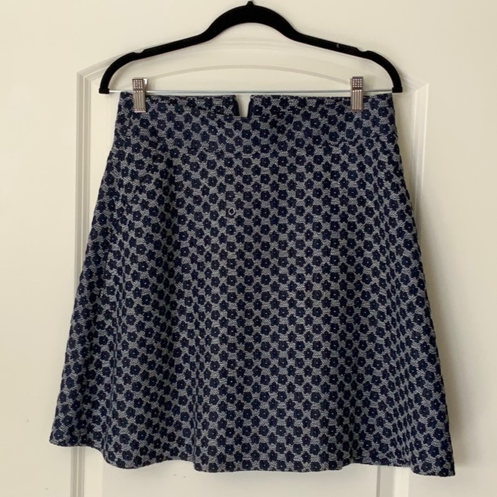 Ann Taylor knee length skirt size 6